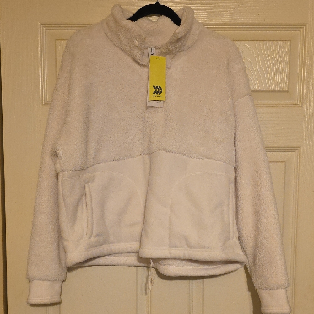 All in Motion. NEW w/ Tags. Cream Fleece Jacket w/ Pockets